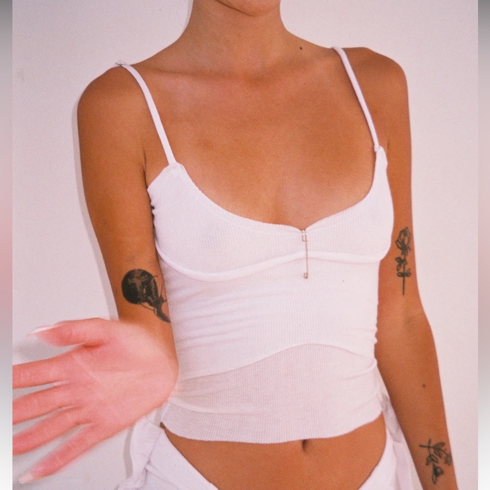 SAMI MIRO VINTAGE - NWT LOW BACK DOUBLE LAYER TANK IN WHITE RIB